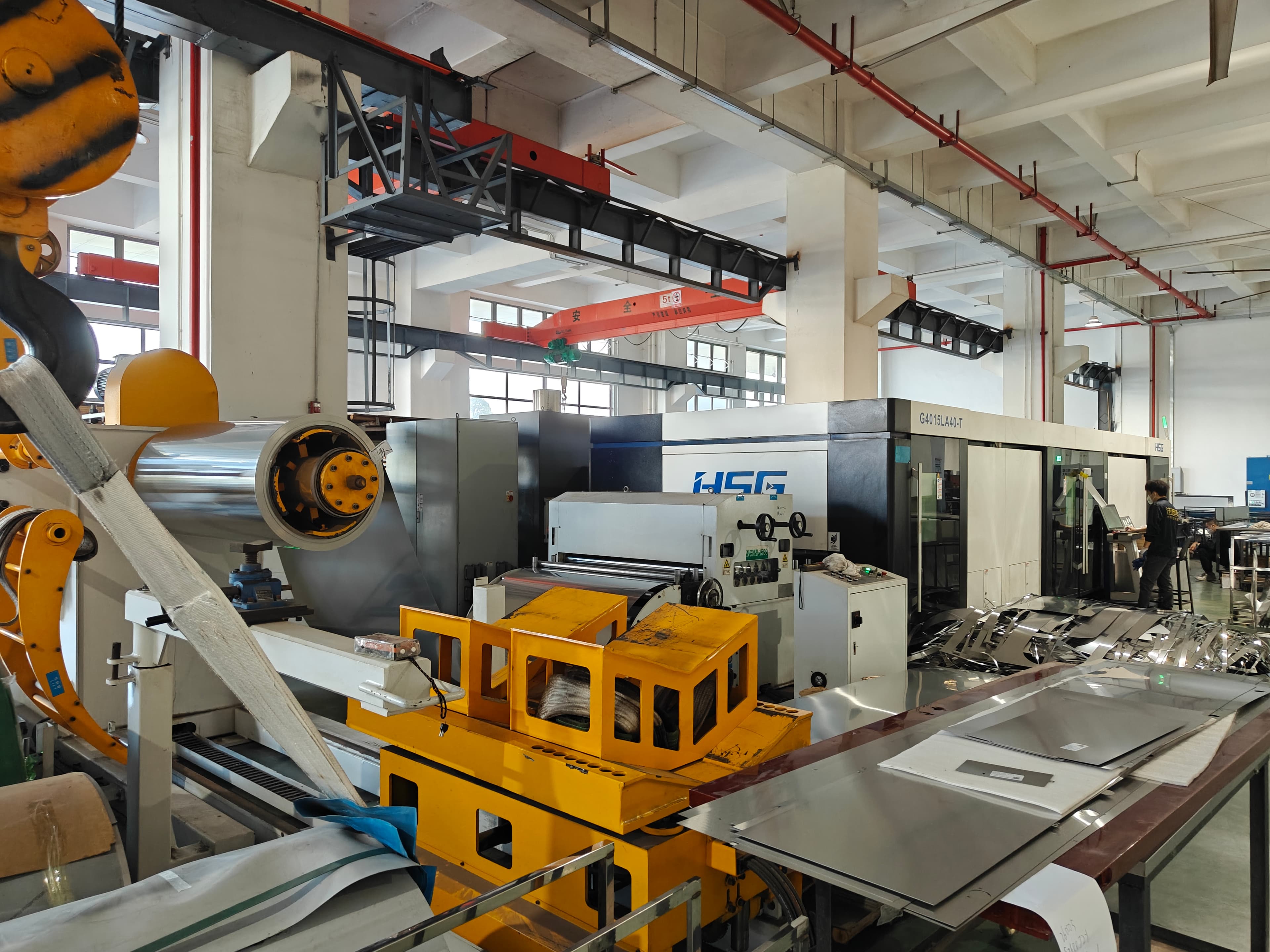 Manufacturing stage 04: AGV and transfer support