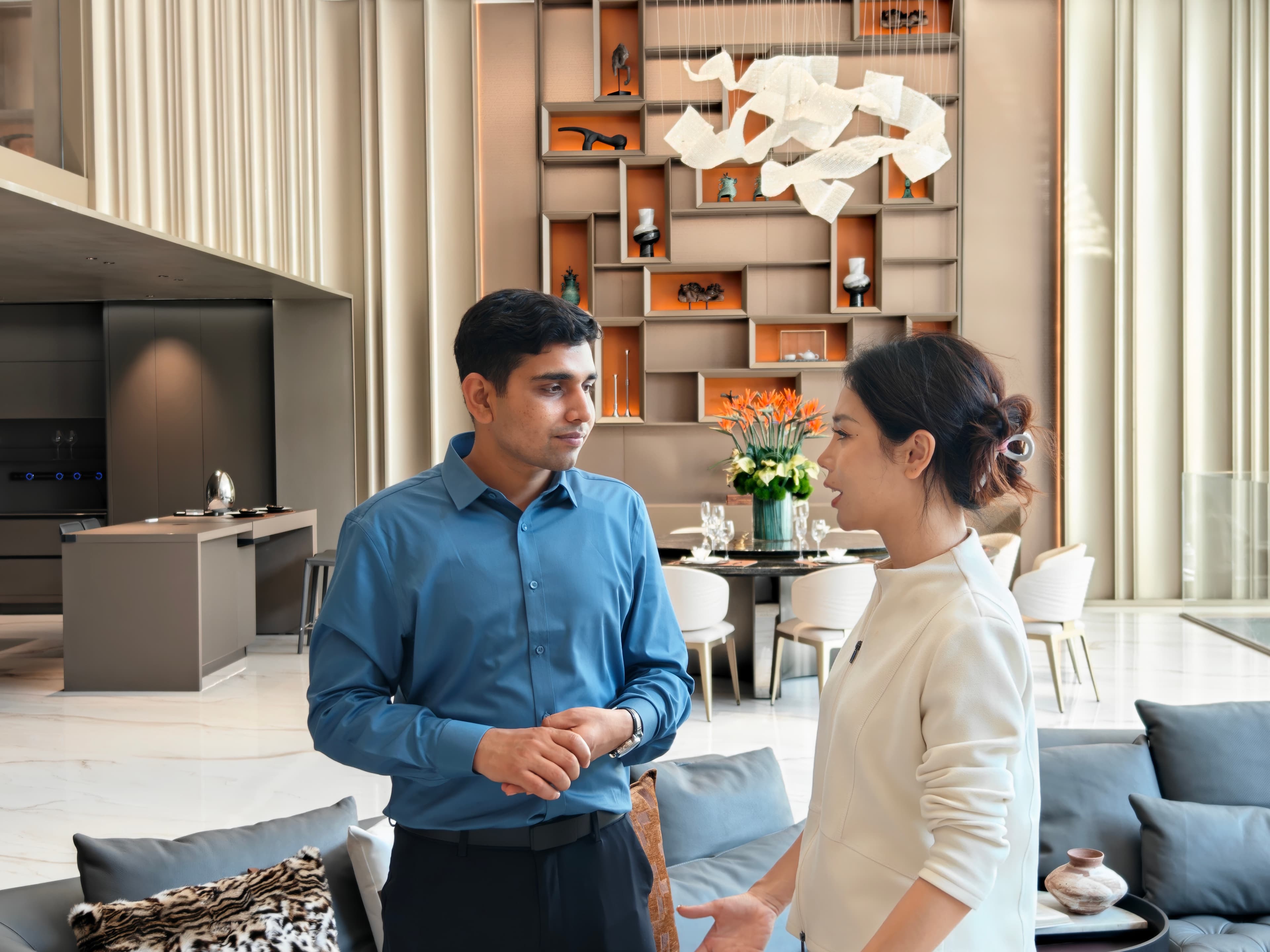 Trade discussion inside the Fadior showroom